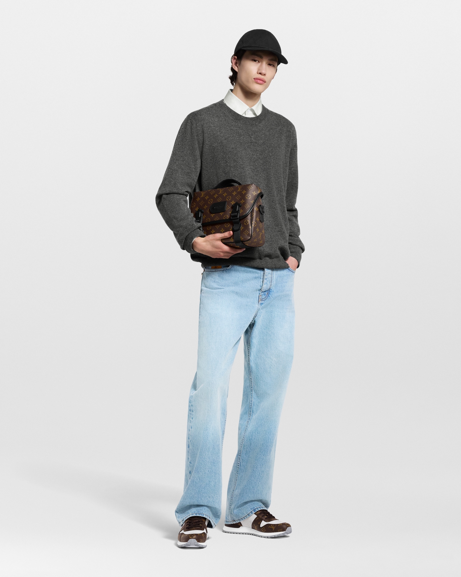 Run Away Sneaker - Gifts for Him 1ADET9 | LOUIS VUITTON